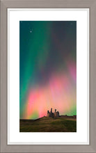Dunstanburgh Castle aurora 2 Ref-SC2481