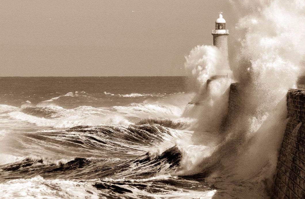 Storm Tynemouth Pier Ref-SS2096