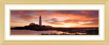 Saint Mary's Lighthouse dawn Ref-PC70