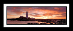 Saint Mary's Lighthouse dawn Ref-PC70