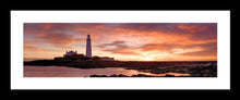 Saint Mary's Lighthouse dawn Ref-PC70