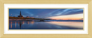 Tynemouth Longsands blue dawn Ref-PC2136