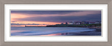 Tynemouth Longsands red dawn Ref-PC286