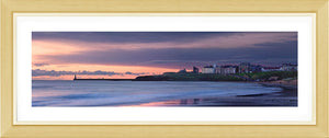 Tynemouth Longsands red dawn Ref-PC286